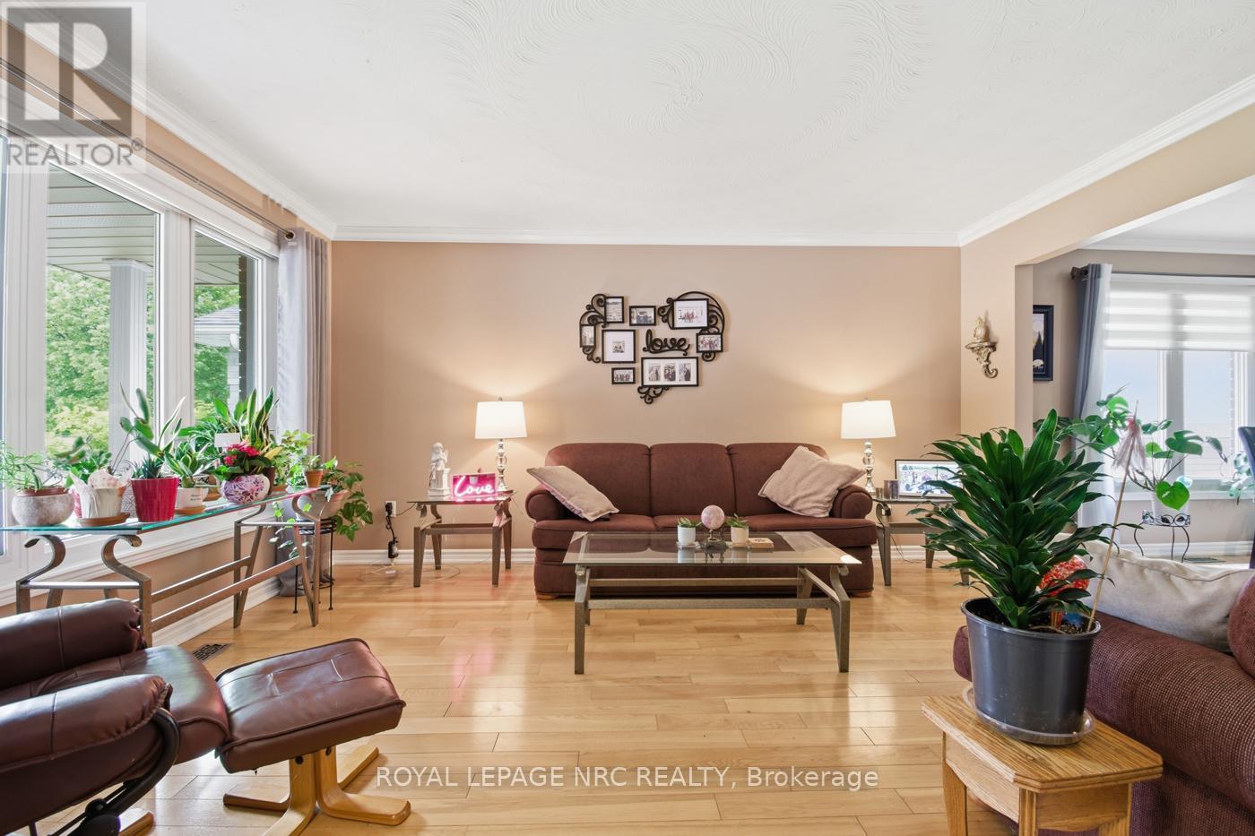 27 WOODRUSH AVENUE - 7