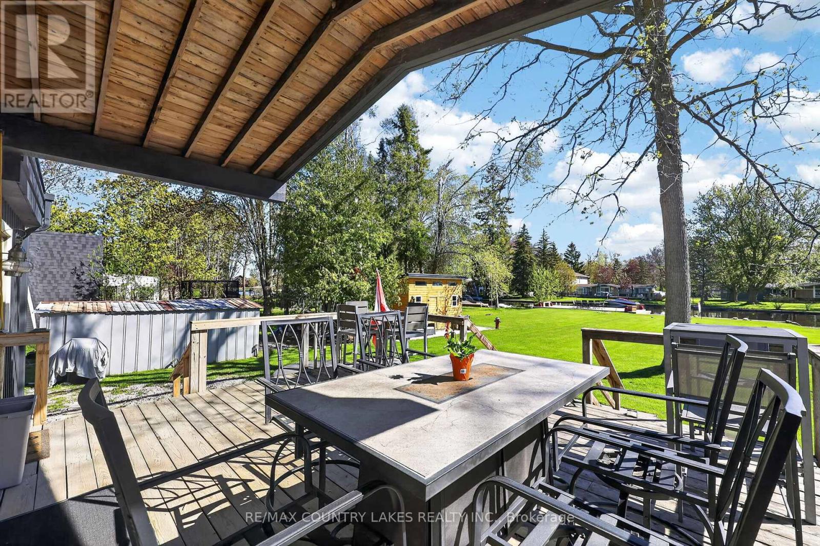19 POPLAR CRESCENT - 35