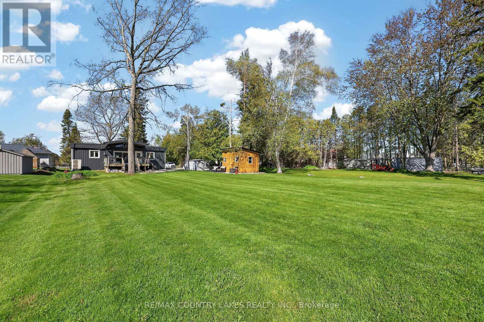 19 POPLAR CRESCENT - 43