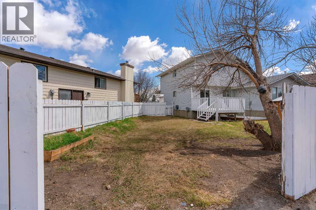 68 Templeson Crescent NE - 28