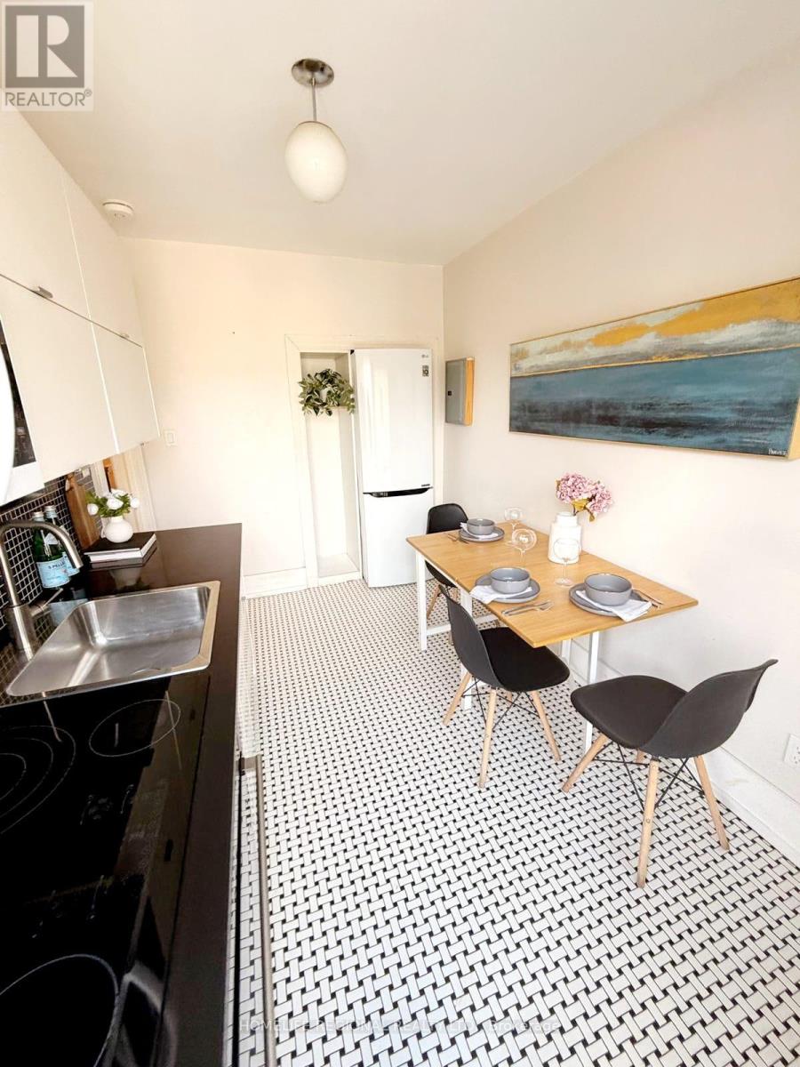 2378 ST CLAIR AVENUE W - 28