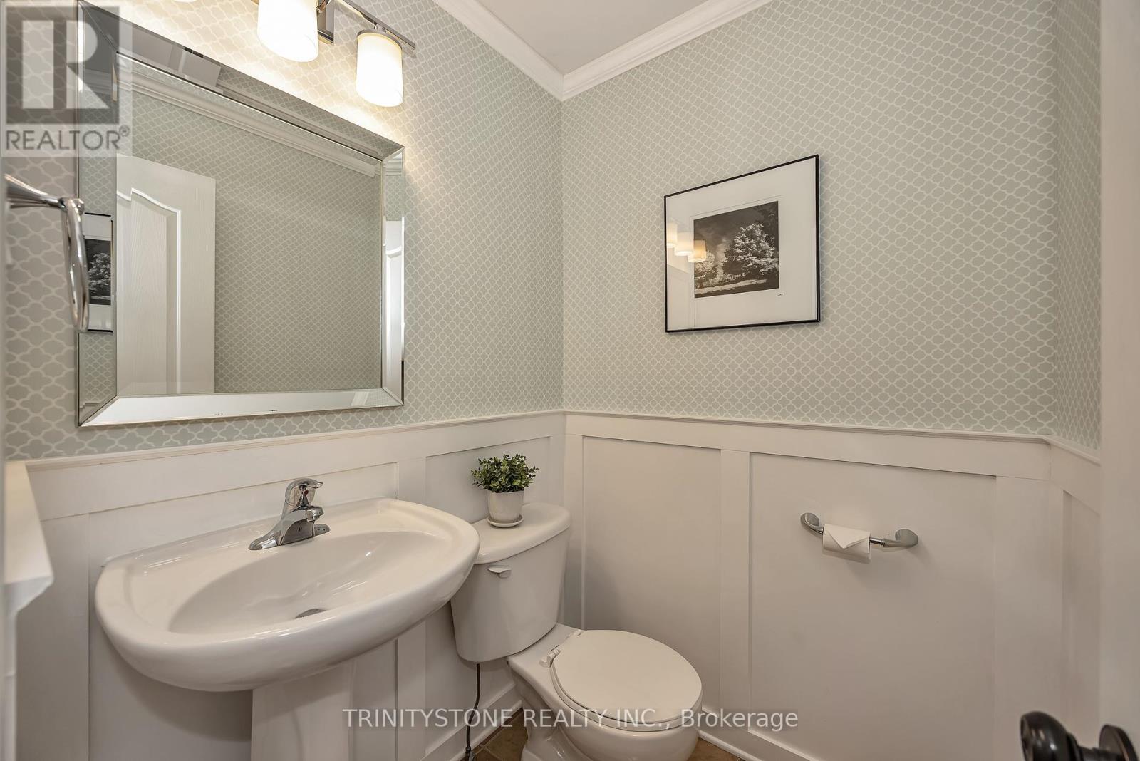 502 DALEWOOD CRESCENT - 20