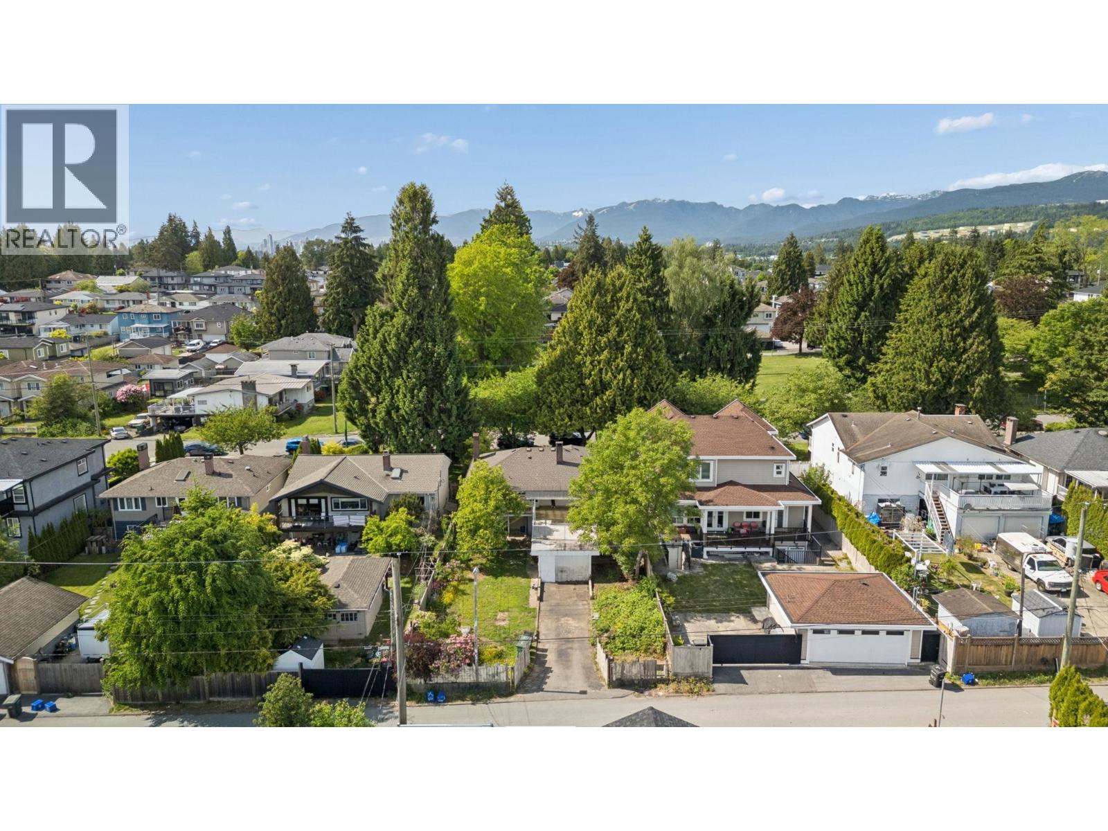 8406 12TH AVENUE, Burnaby