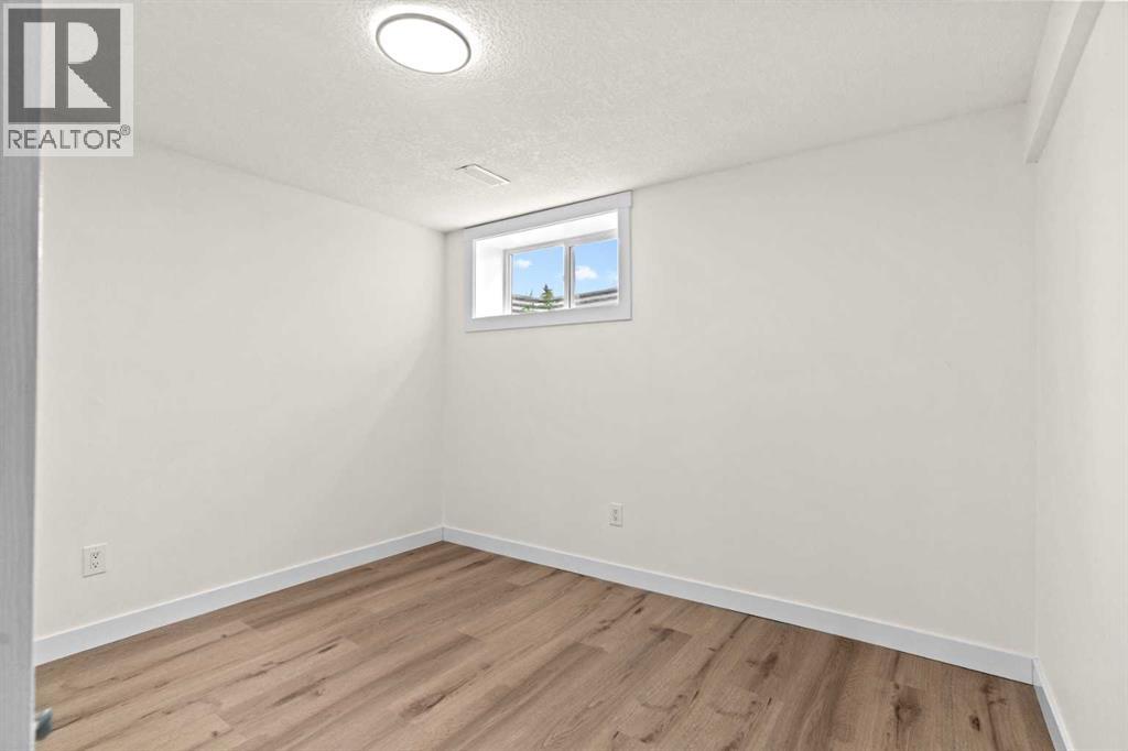 924 Pensdale Crescent SE - 26