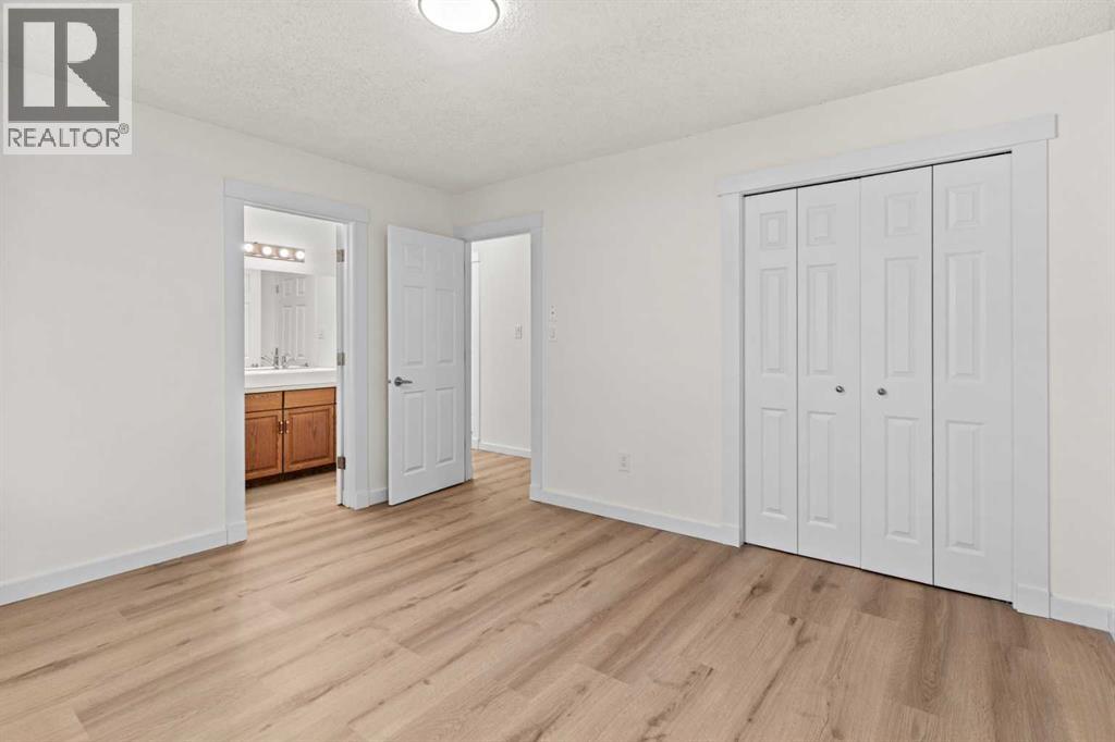 924 Pensdale Crescent SE - 21