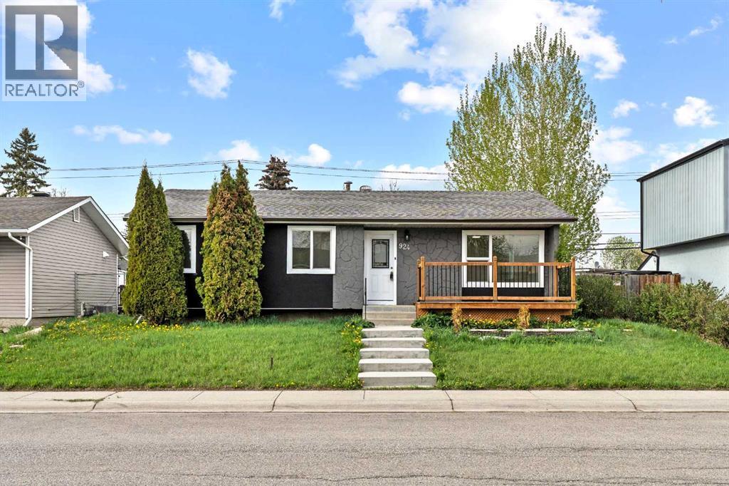 924 Pensdale Crescent SE - Image 3