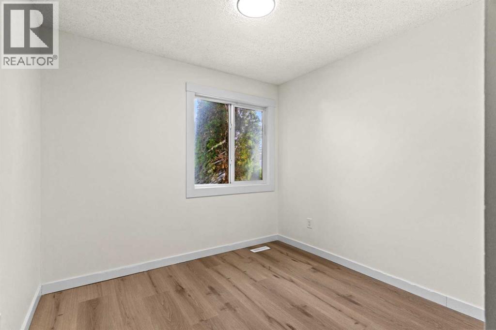 924 Pensdale Crescent SE - 19