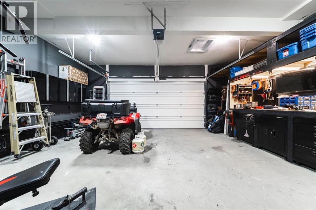 128 Dehoog Crescent - 43