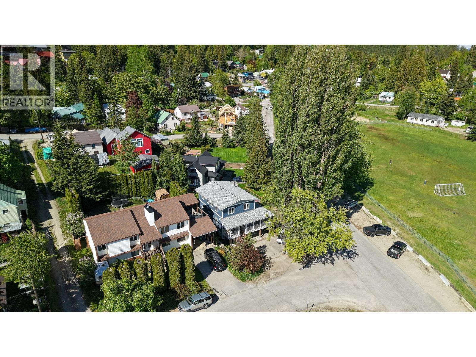 2058 FIFTH Avenue, Rossland