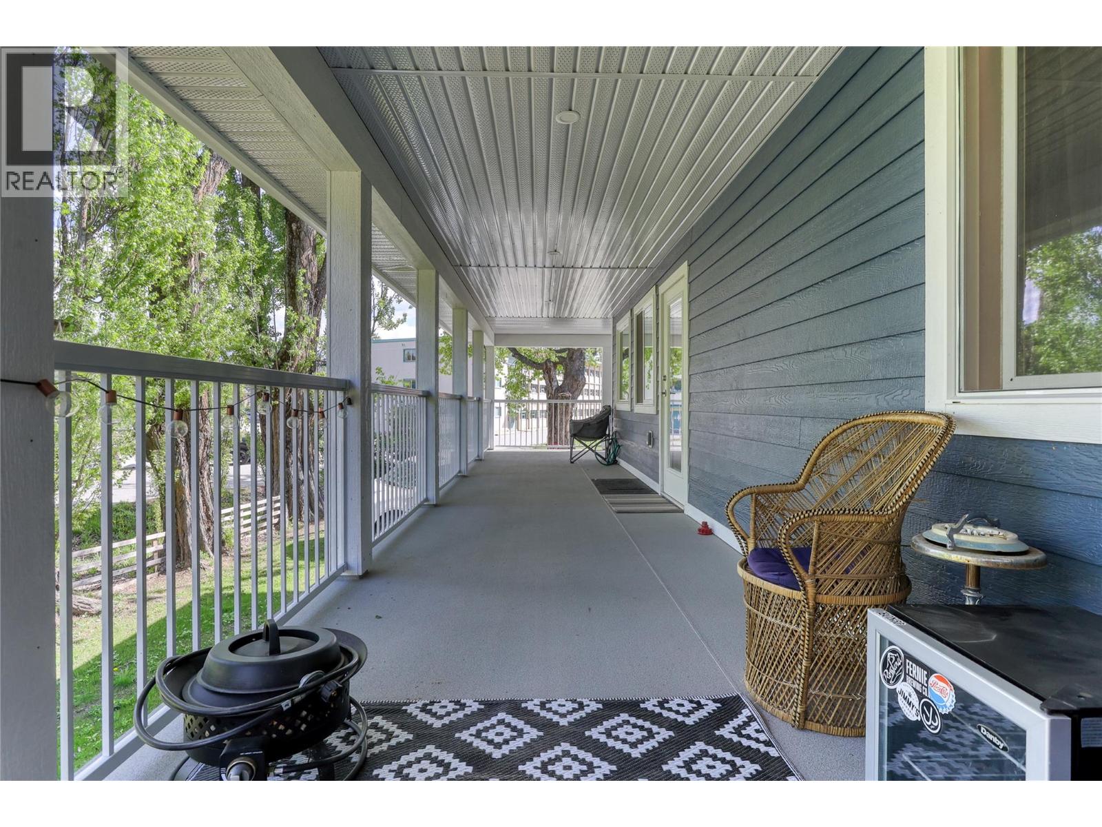 2058 FIFTH Avenue, Rossland