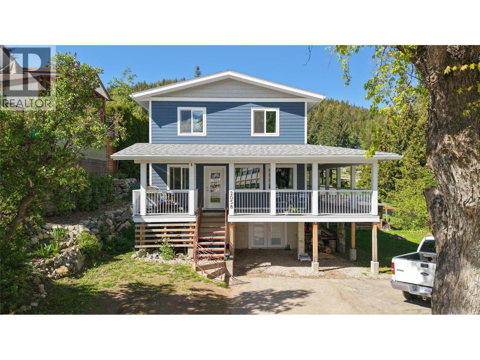 2058 FIFTH Avenue, Rossland