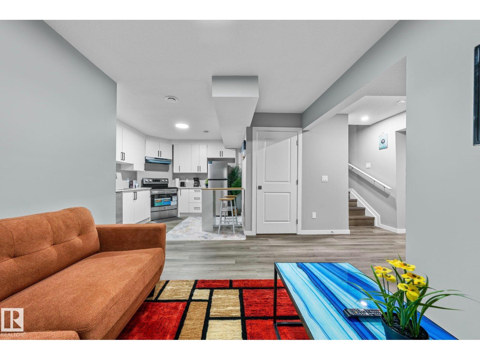 243 39 AV NW NW - 29
