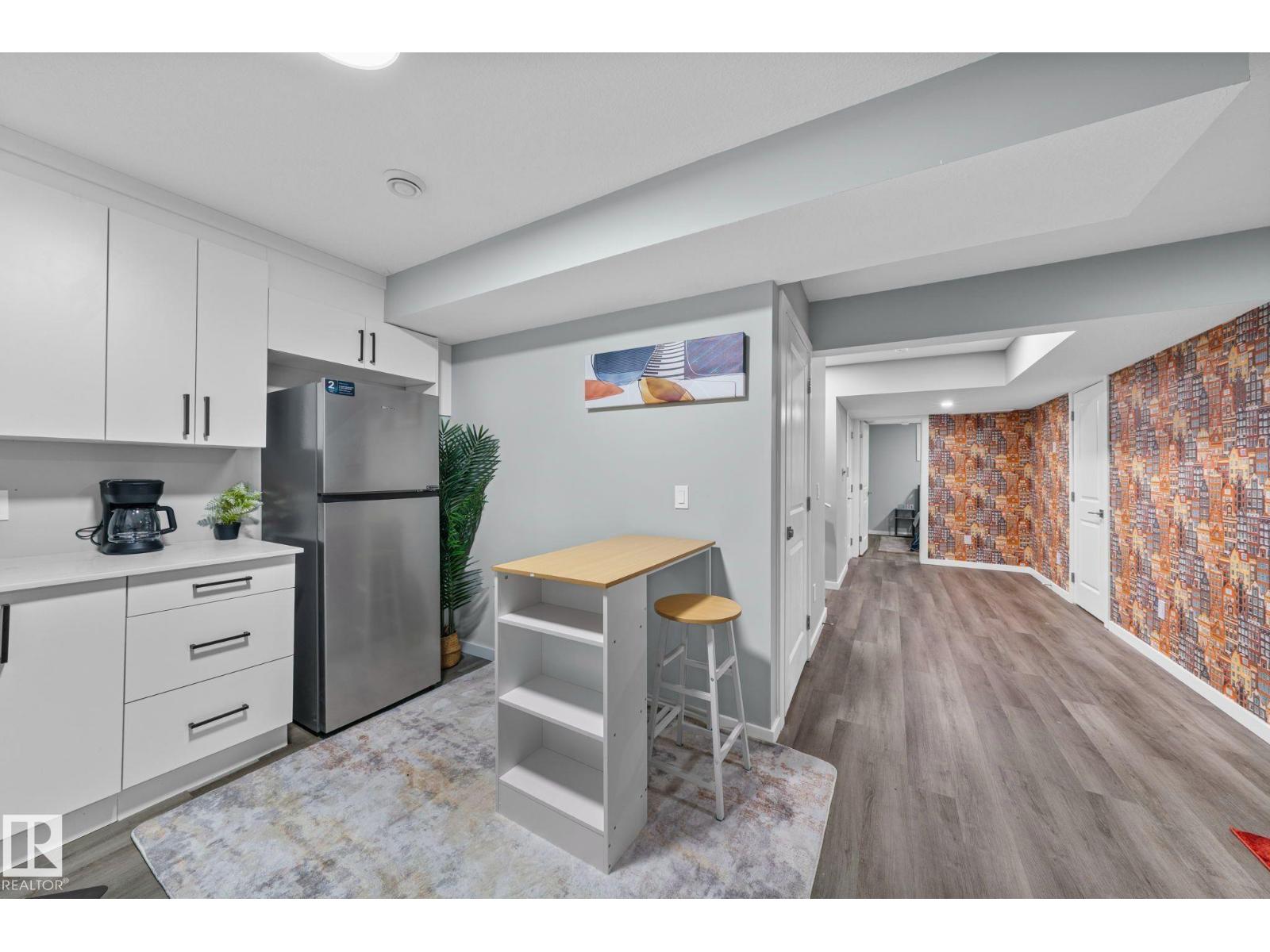 243 39 AV NW NW - 31