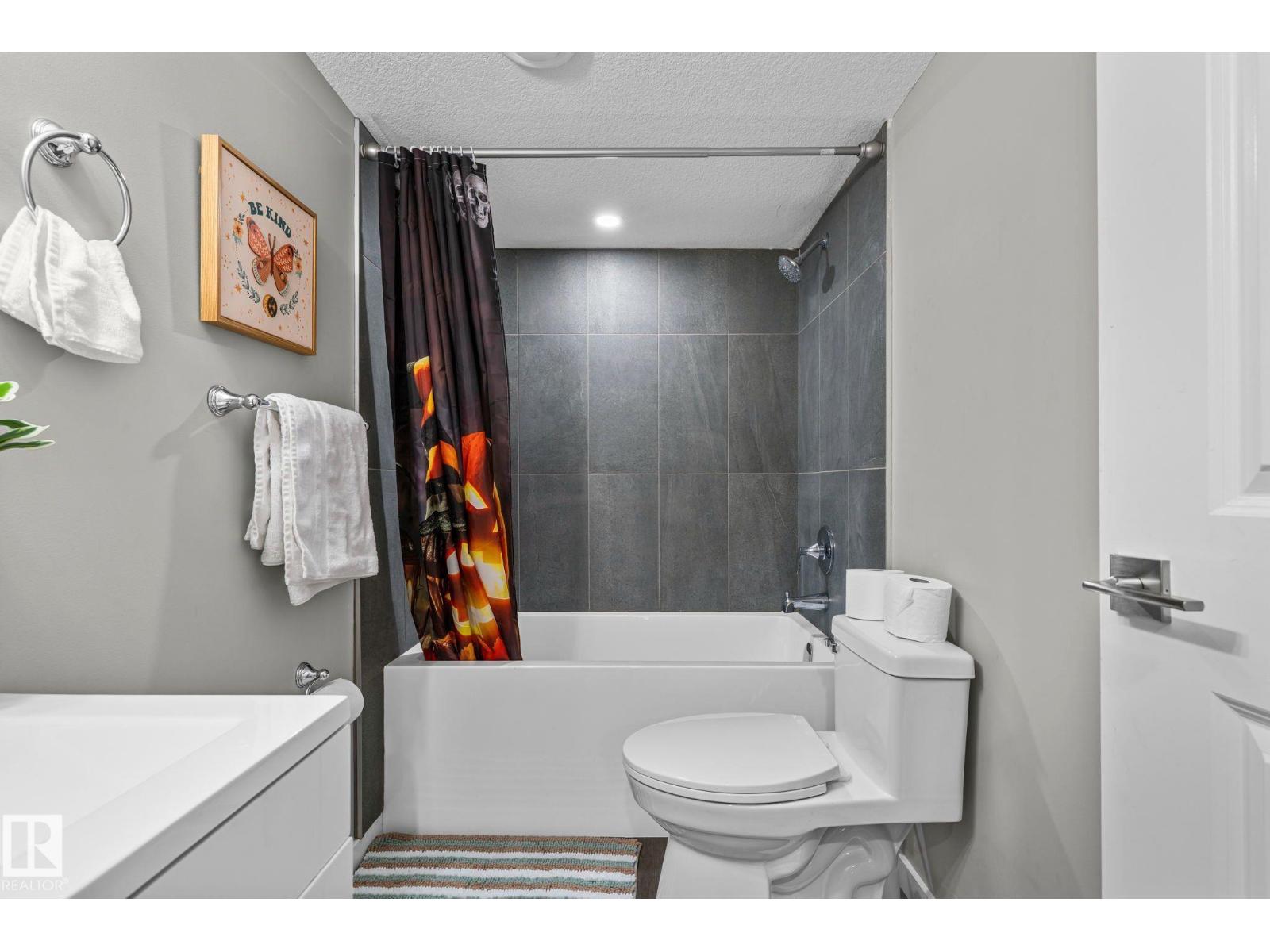 243 39 AV NW NW - 32