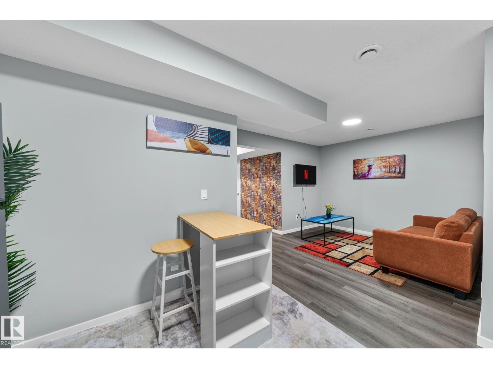 243 39 AV NW NW - 37
