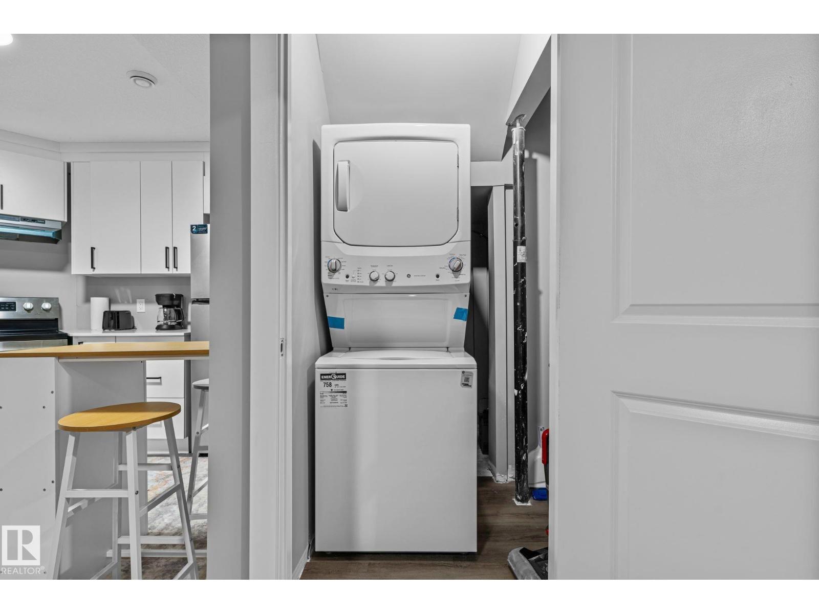243 39 AV NW NW - 40