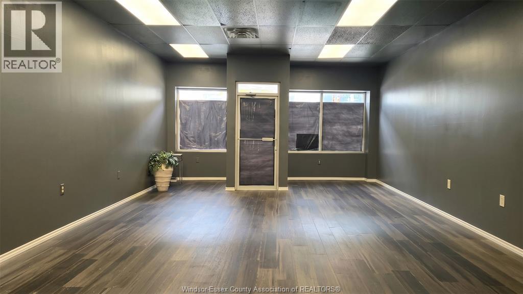 286 OUELLETTE AVENUE, Windsor — photo 3