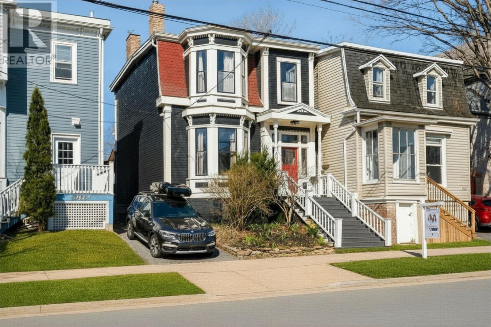 1378 Robie Street - 50
