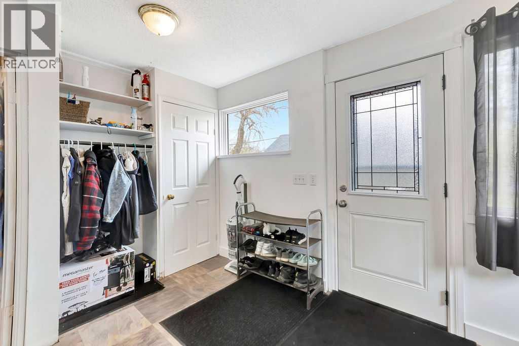 5520 49 Street - photo 3