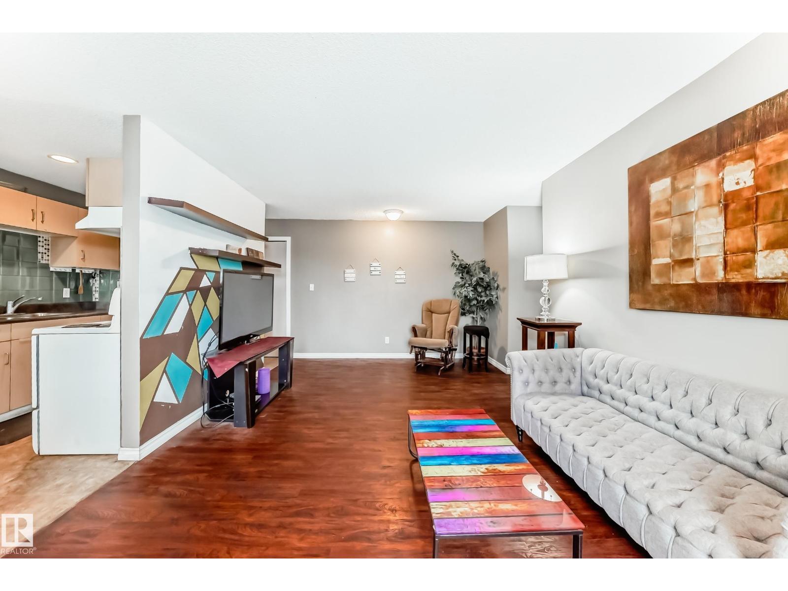 #305 12710 127 ST NW - 10