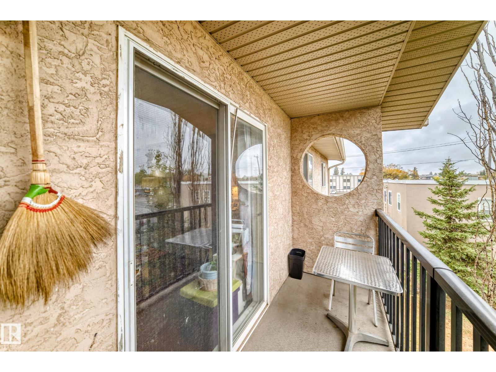 #305 12710 127 ST NW - 9