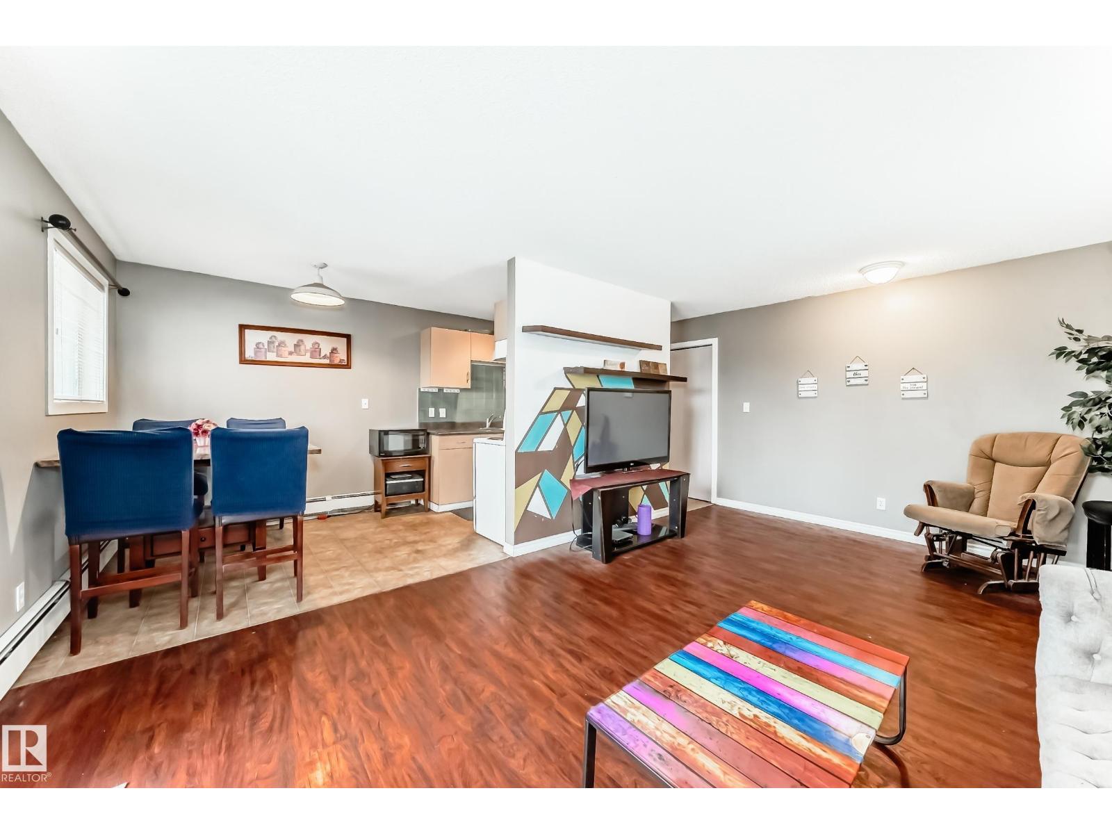 #305 12710 127 ST NW - 11