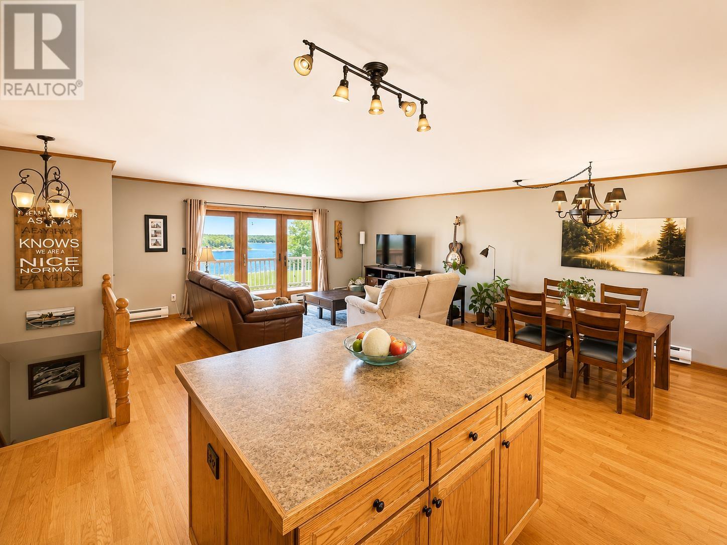22 Catfish RD