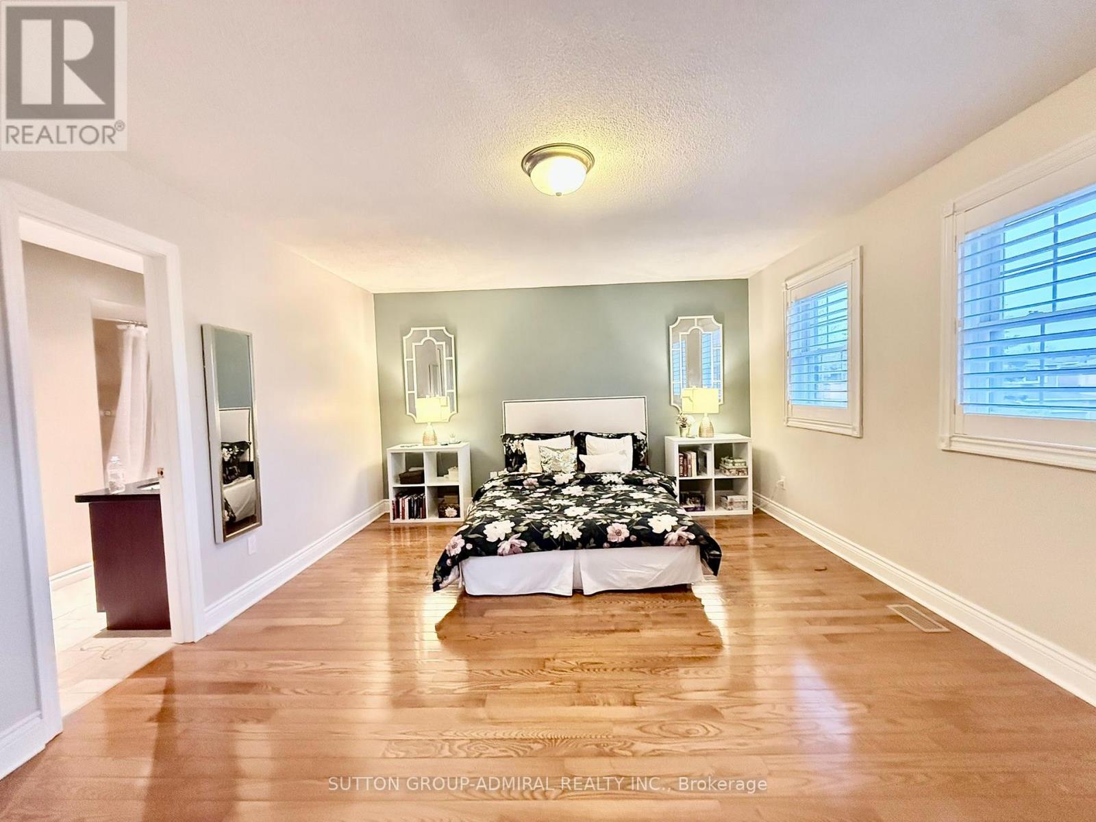 19 BACKUS COURT - 22