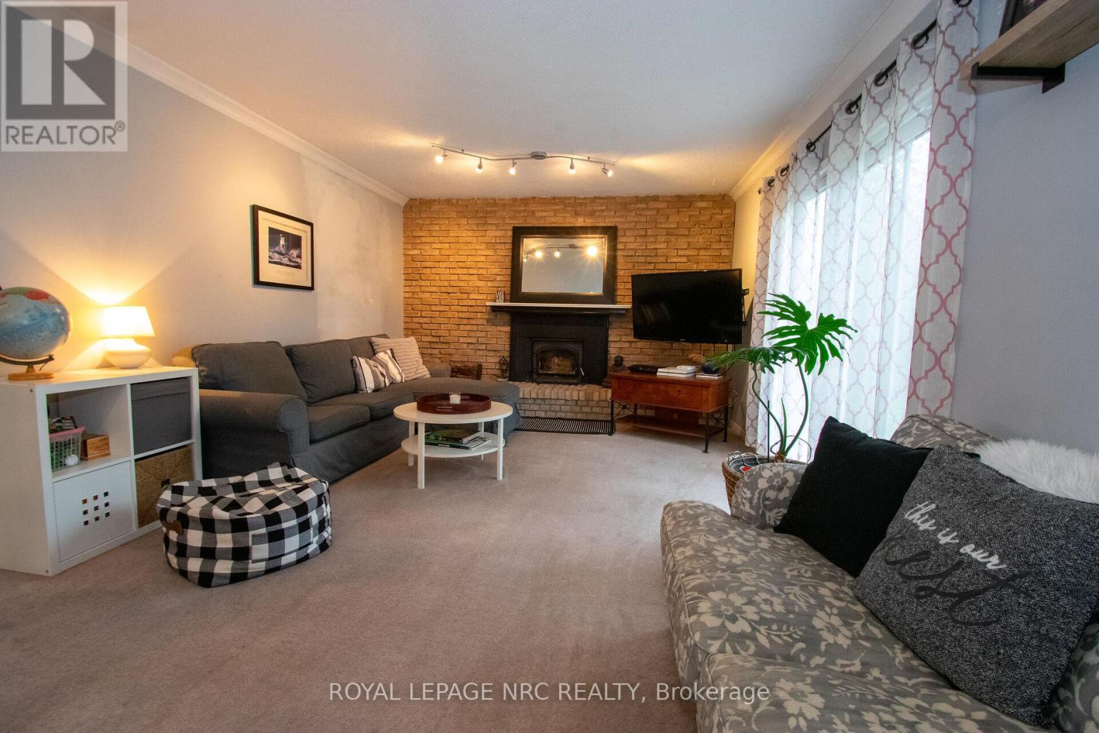 11 SHELDONBURY COURT - 23