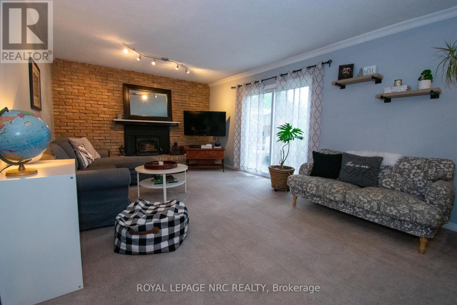 11 SHELDONBURY COURT - 21