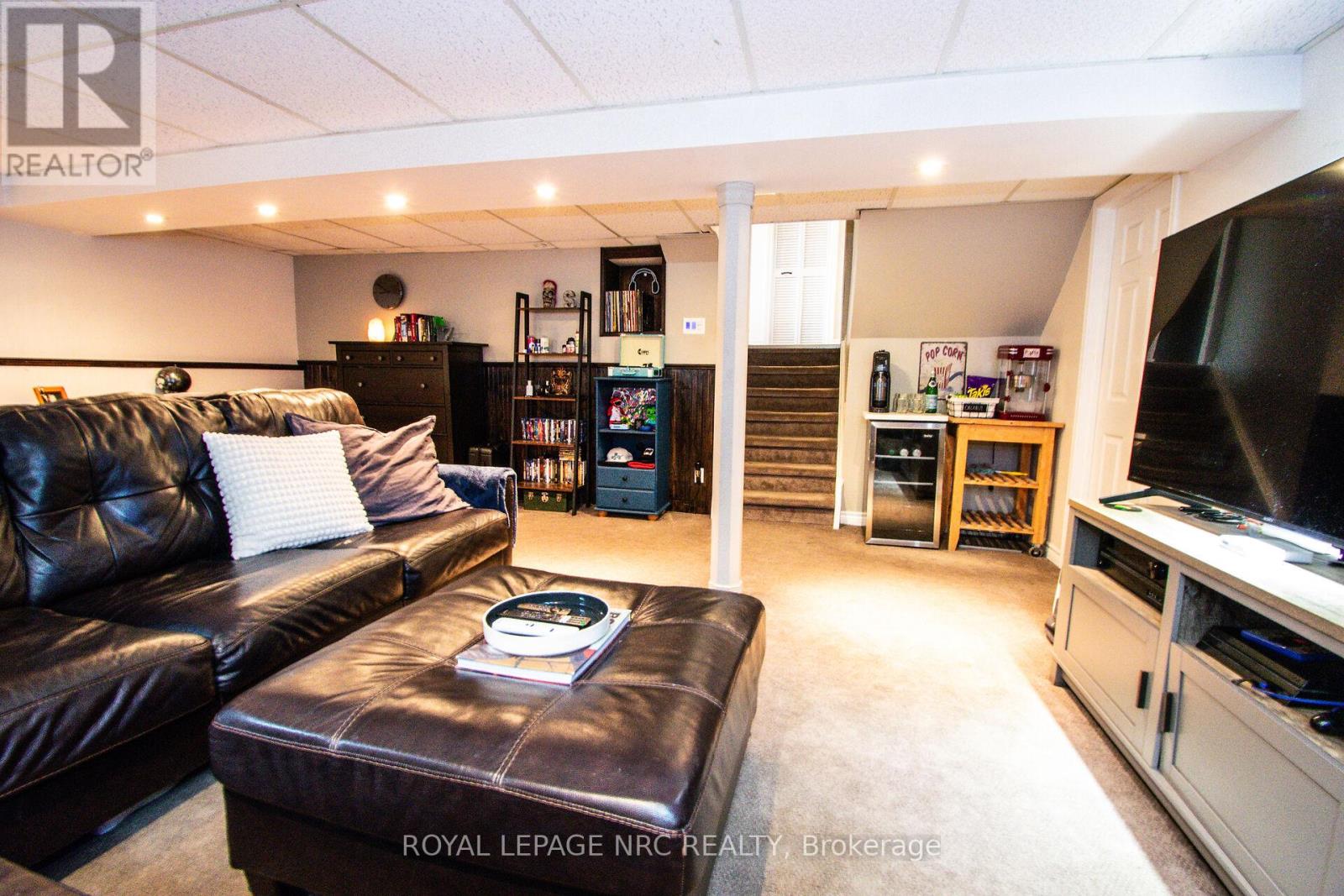 11 SHELDONBURY COURT - 36