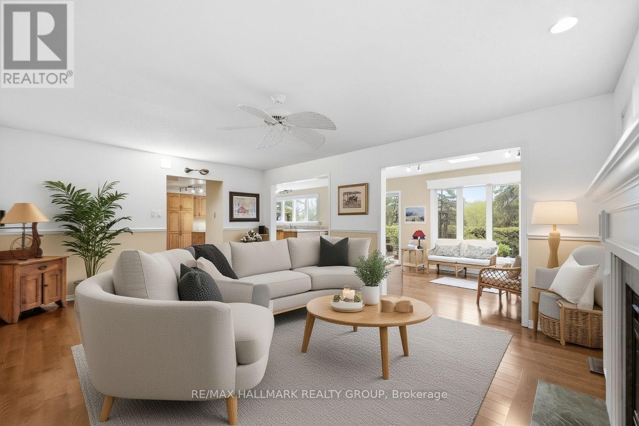 20 HALLDORSON CRESCENT - 17