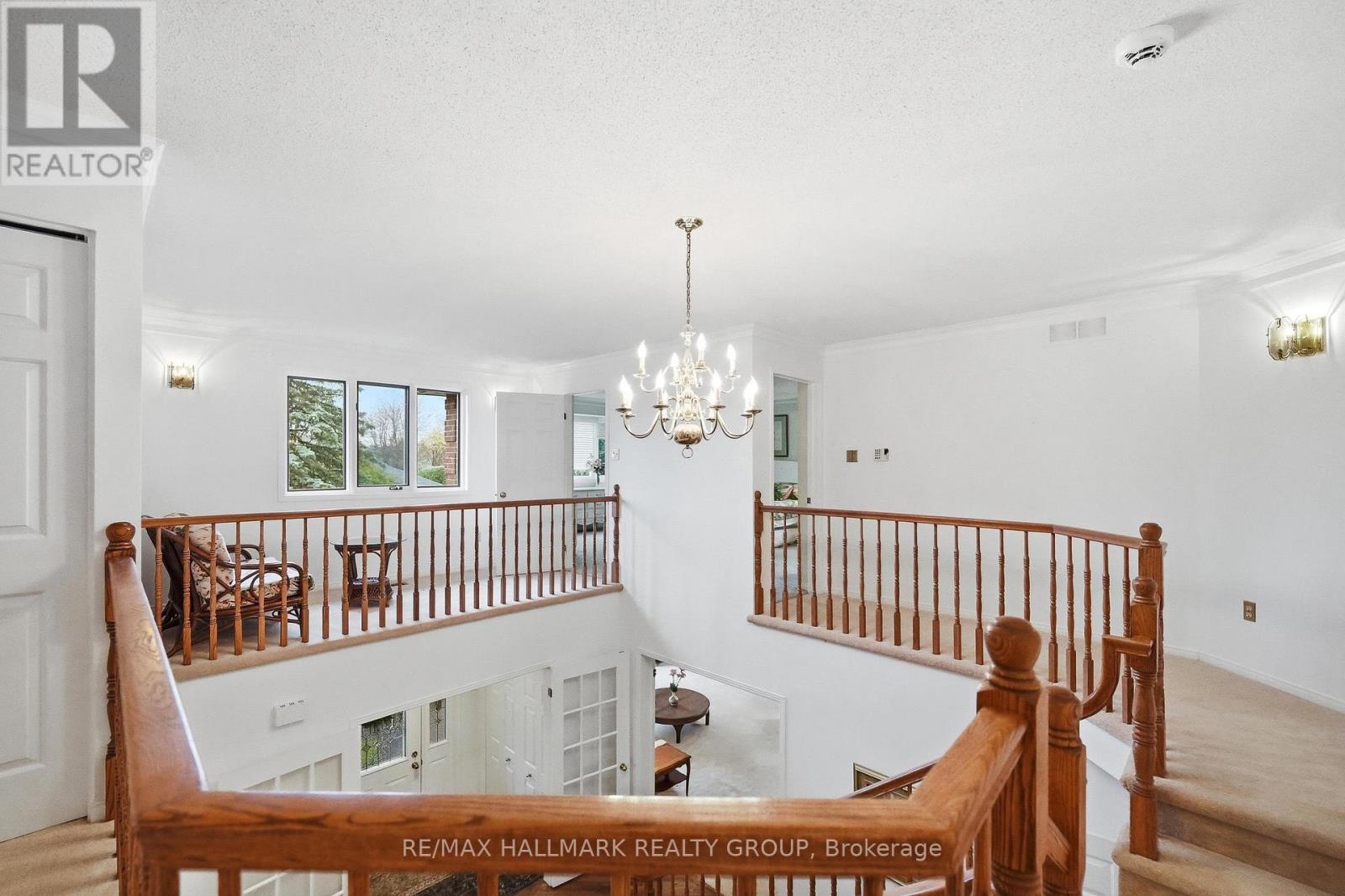 20 HALLDORSON CRESCENT - 24
