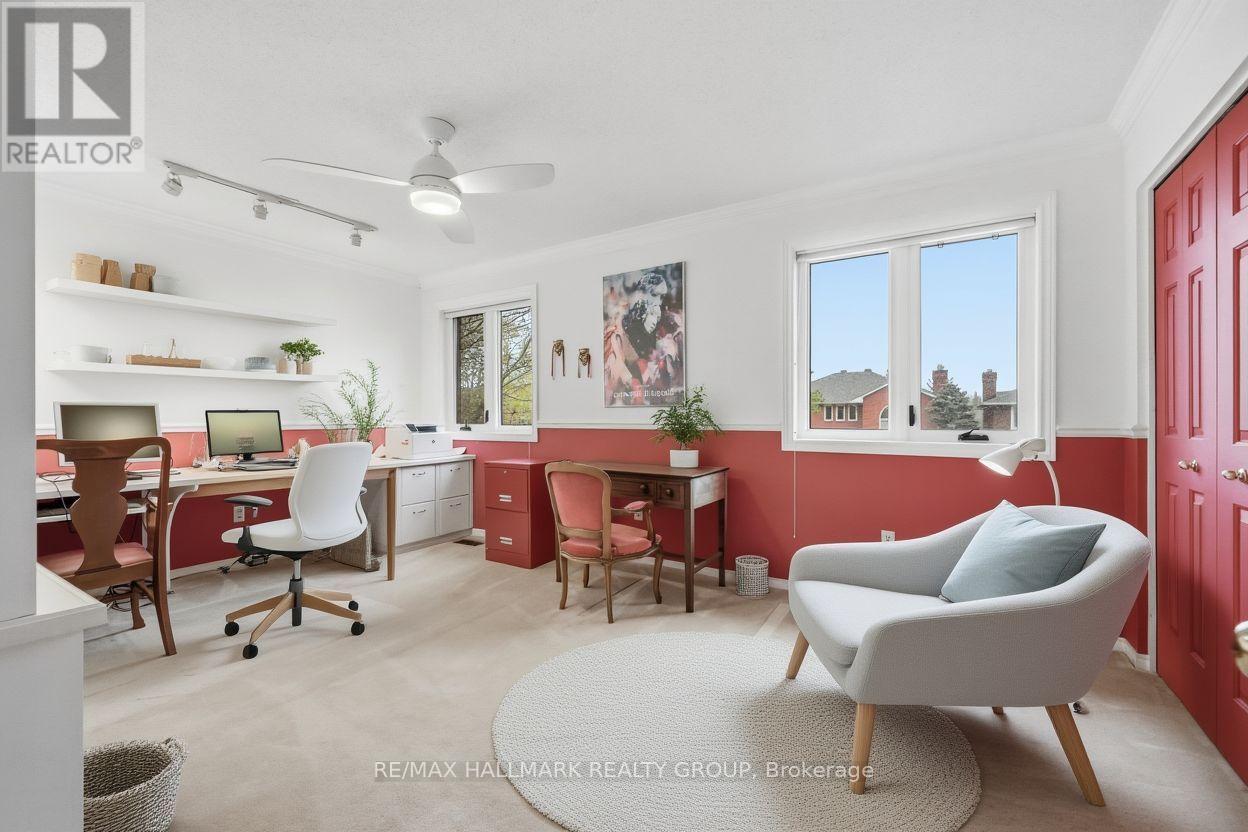 20 HALLDORSON CRESCENT - 36