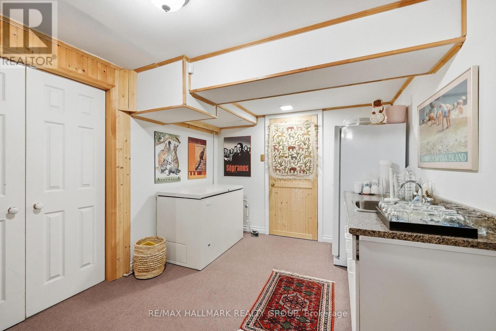 20 HALLDORSON CRESCENT - 39