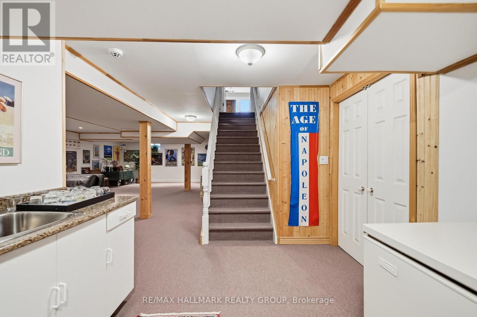 20 HALLDORSON CRESCENT - 41