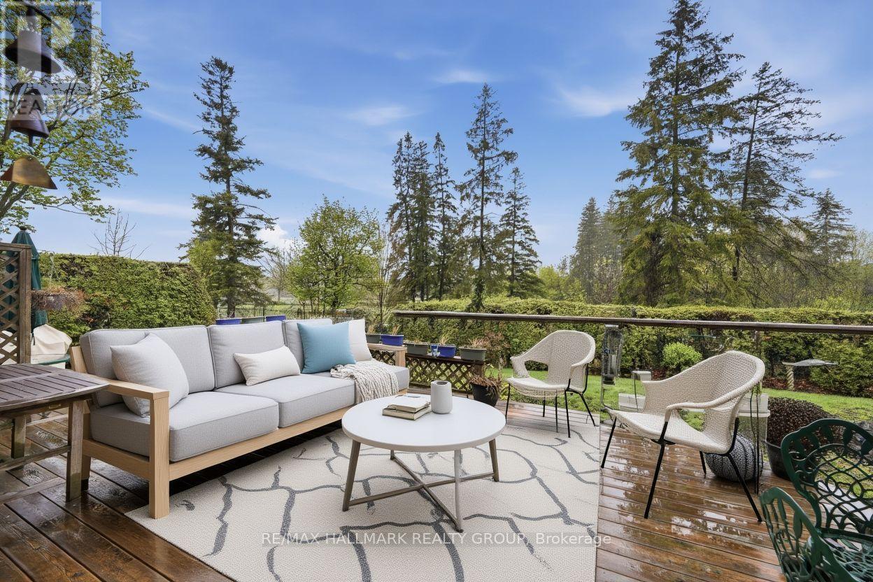 20 HALLDORSON CRESCENT - 43