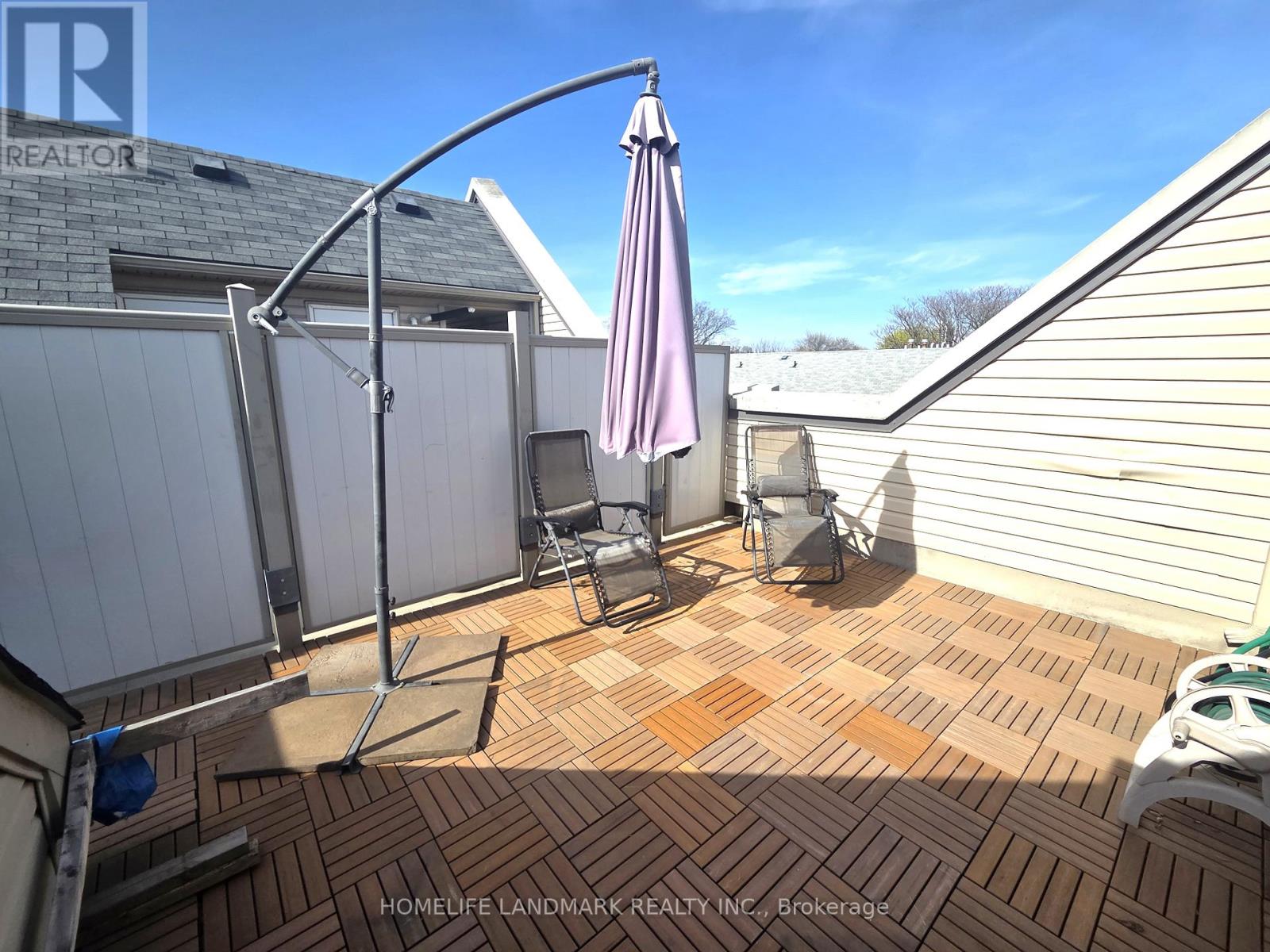 #2 74 MUNRO STREET - 33