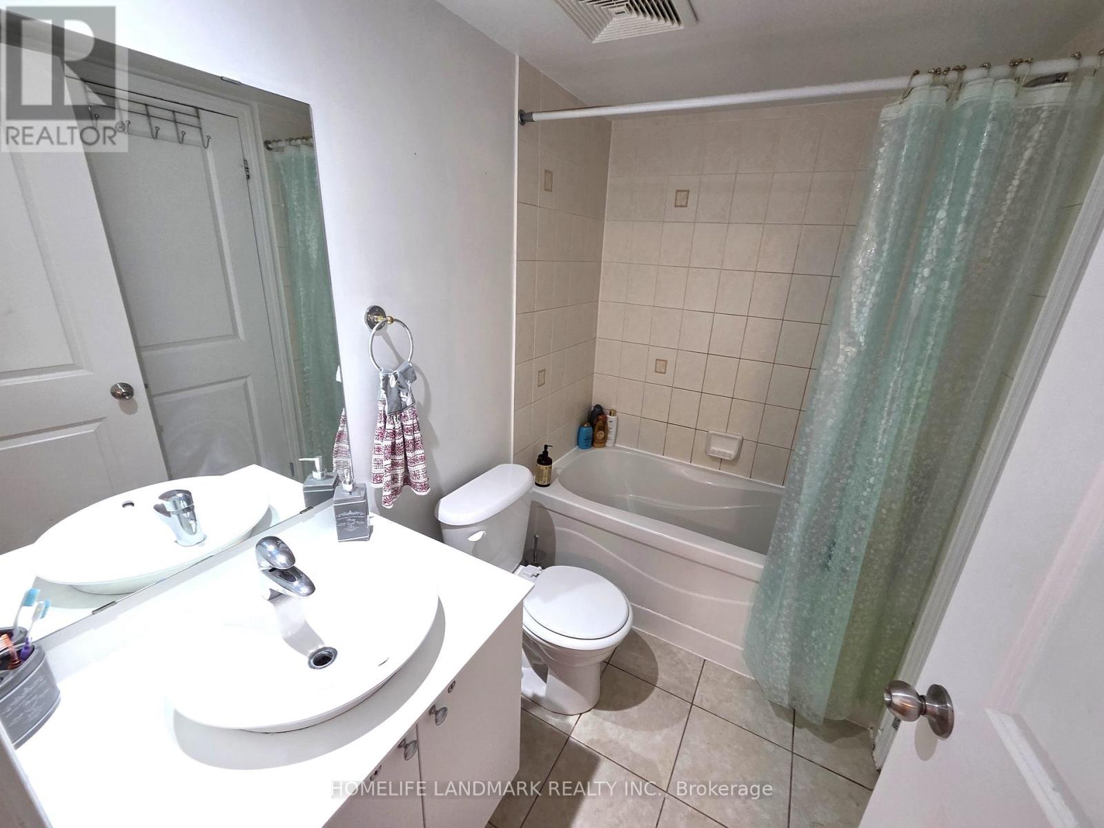 #2 74 MUNRO STREET - 28