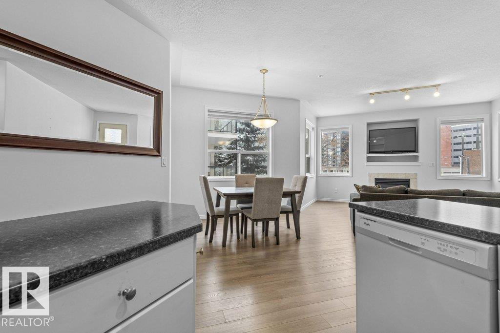 #304 10011 110 ST NW - 12