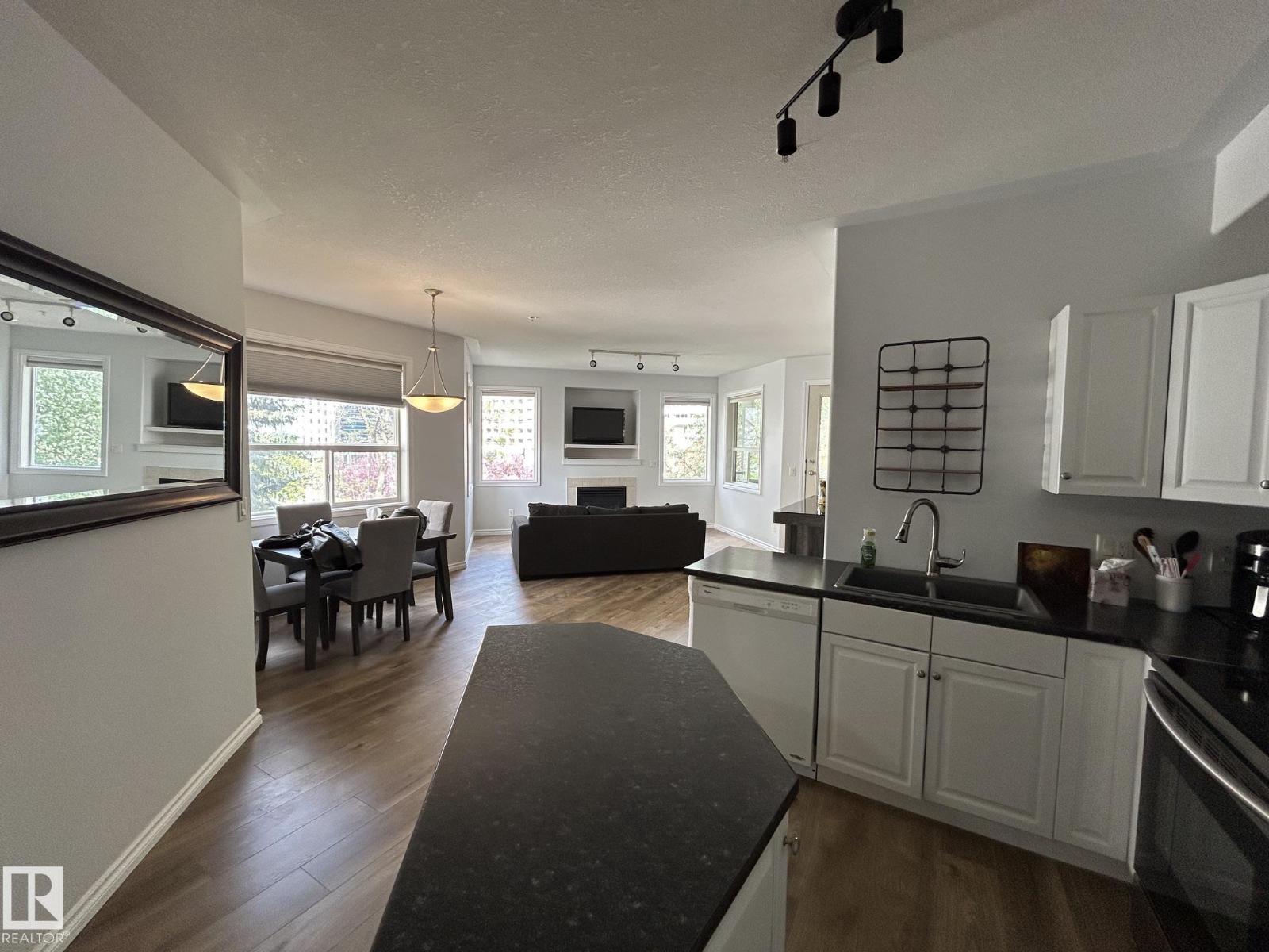 #304 10011 110 ST NW - 32