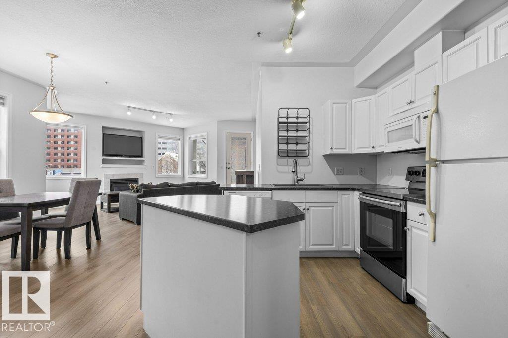 #304 10011 110 ST NW - 9