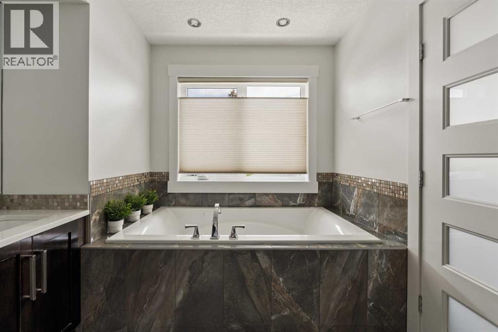 3818 2 Street NW - 30