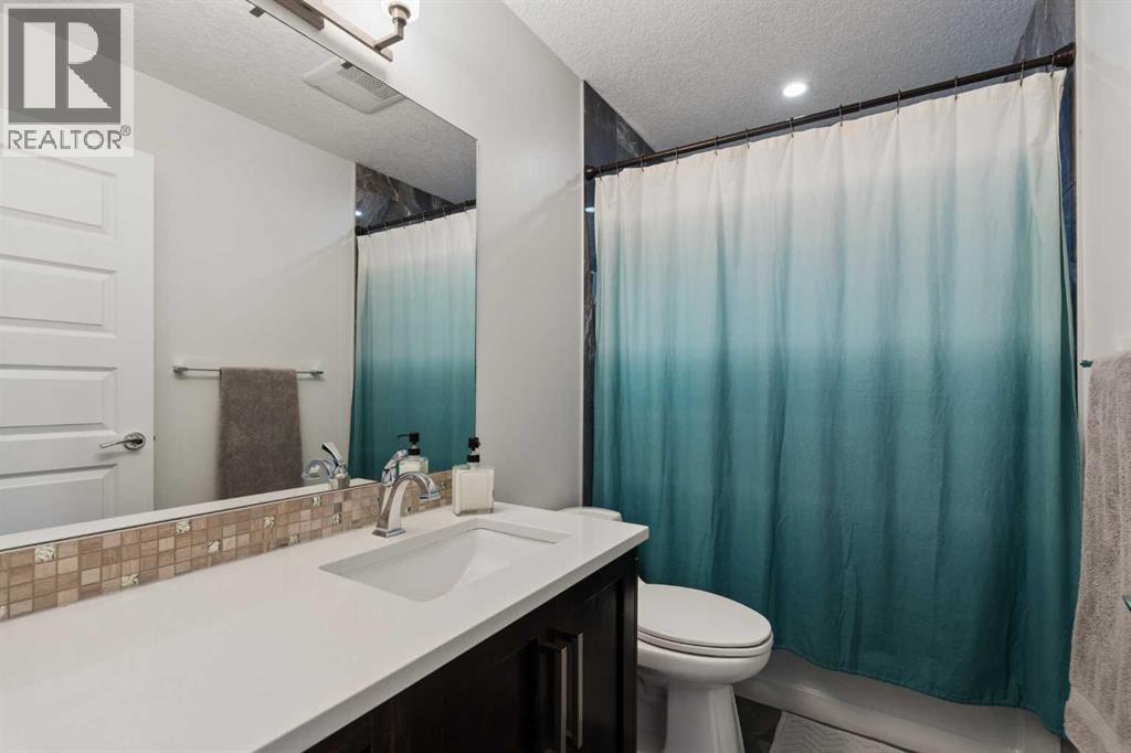 3818 2 Street NW - 37