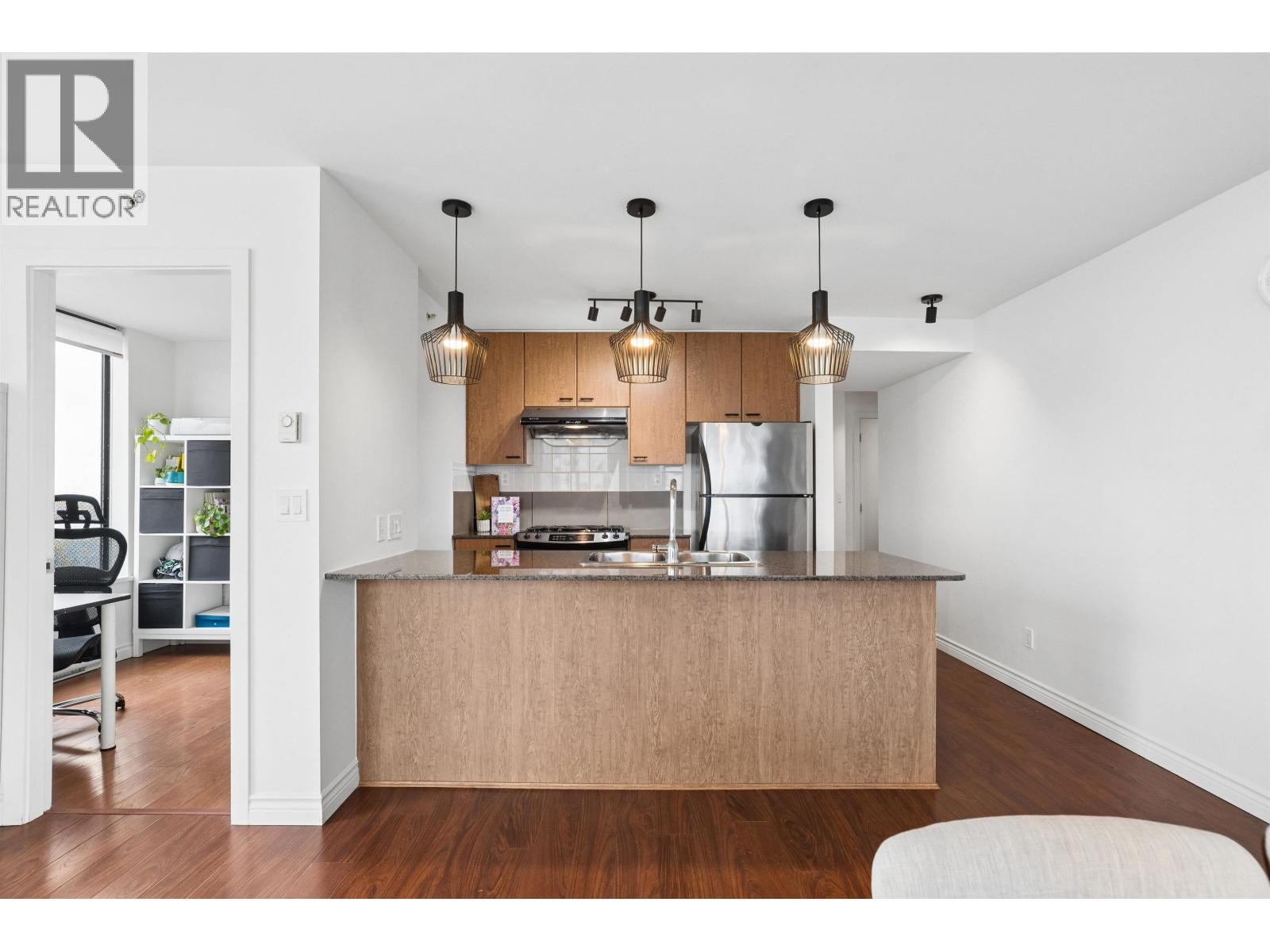 2 Bed, 2 Bath Apartment for Sale in Burnaby – 2706 7063 HALL AVENUE, Burnaby – MLS# R3125300 - Image 13