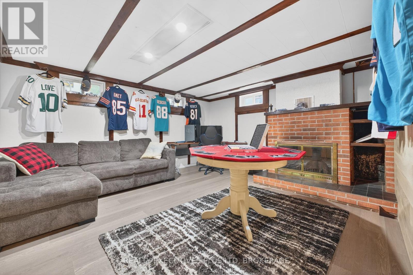 6410 SHERWOOD ROAD - 30