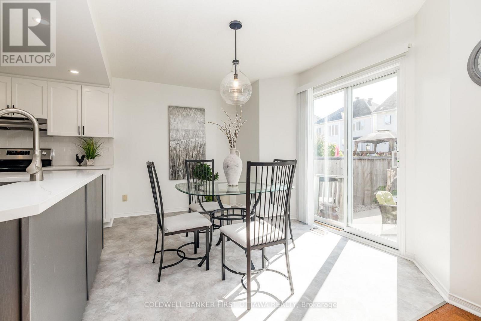 14 VISTAPOINTE DRIVE - 16