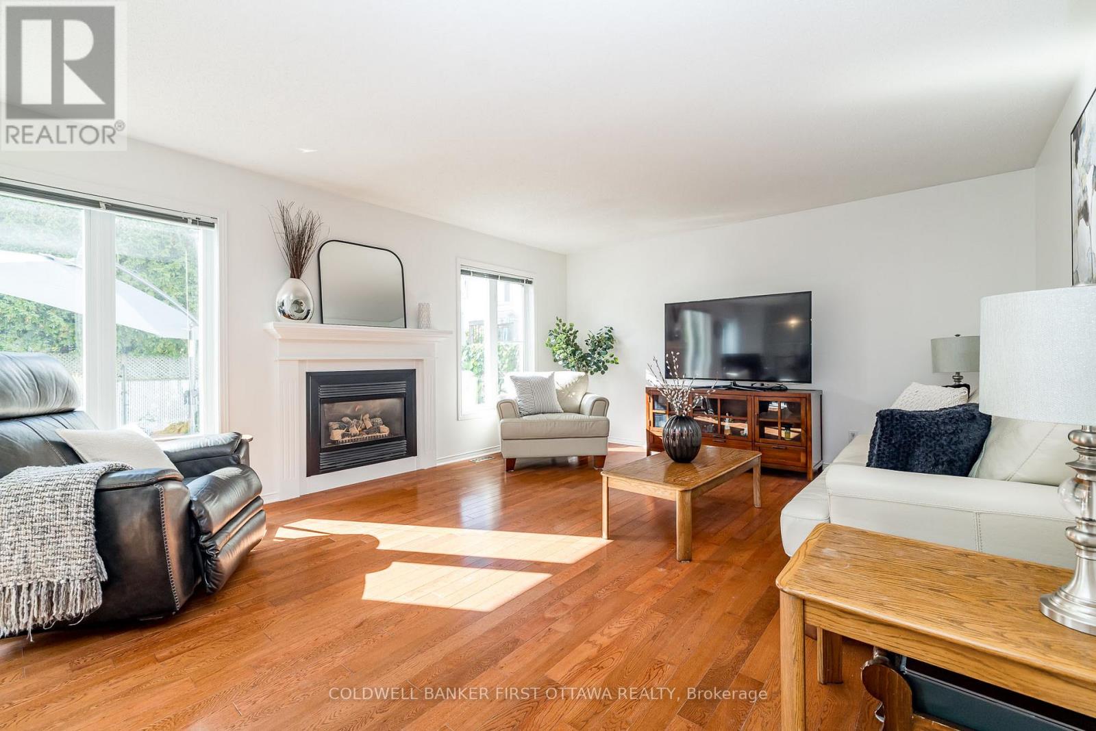 14 VISTAPOINTE DRIVE - 18