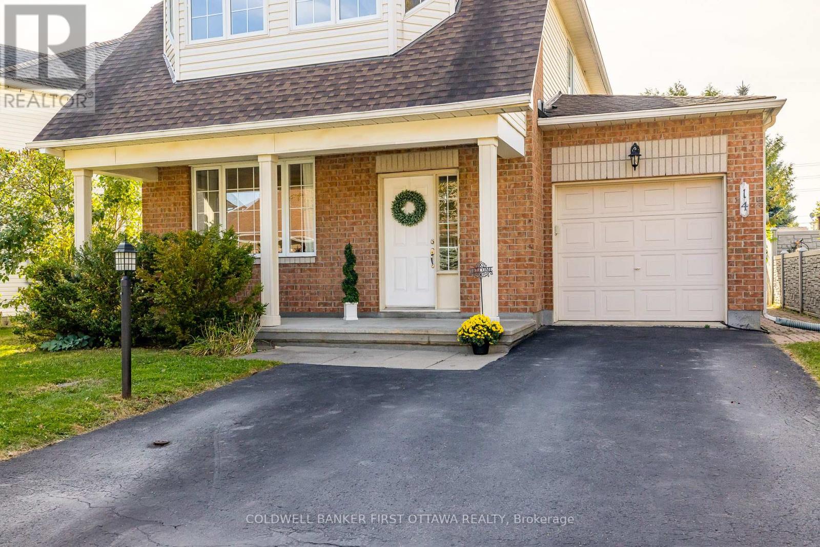 14 VISTAPOINTE DRIVE - 2