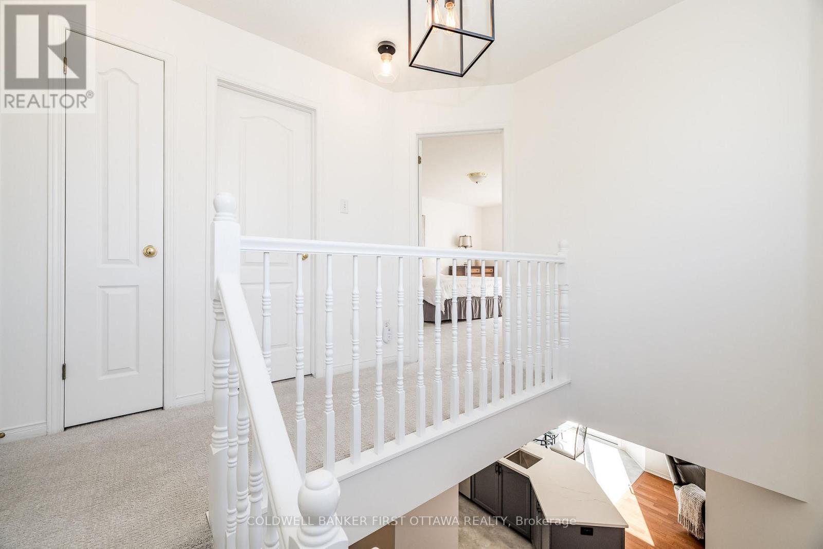 14 VISTAPOINTE DRIVE - 23